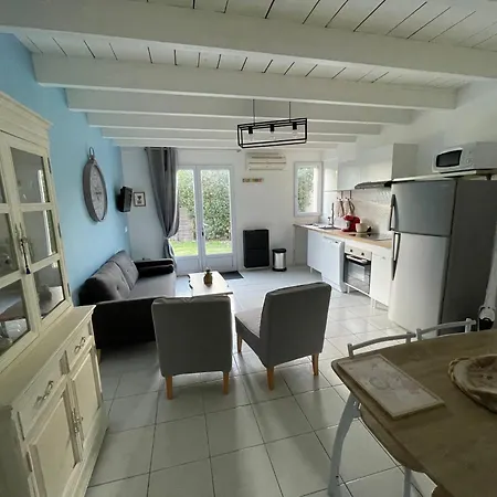 Apartment Du Dolmen Des Trois Hiboux Ardillieres