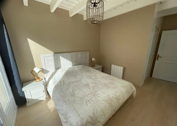 Du Dolmen Des Trois Hiboux * Ardillieres